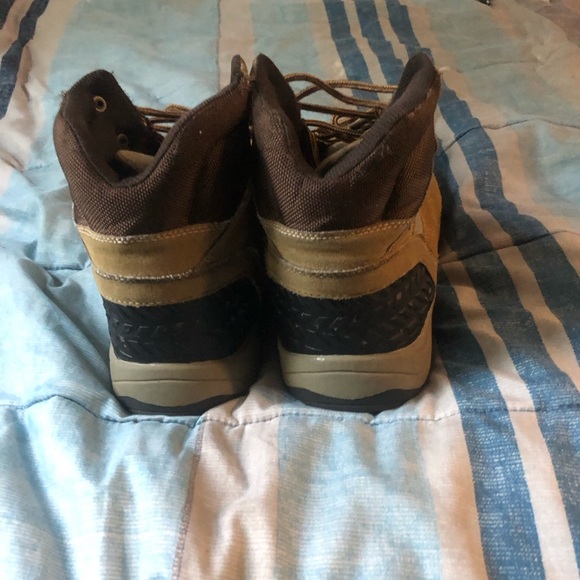 Brown size 11 boots - Picture 3 of 4